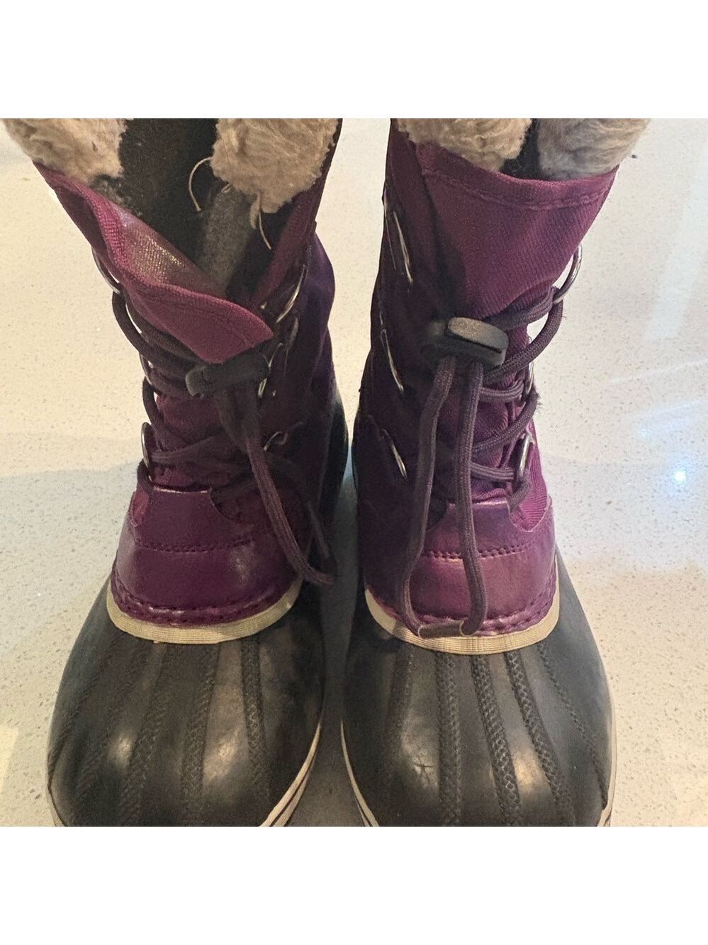 Sorel Girls Winter Boots - size 4 - Picture 3 of 6